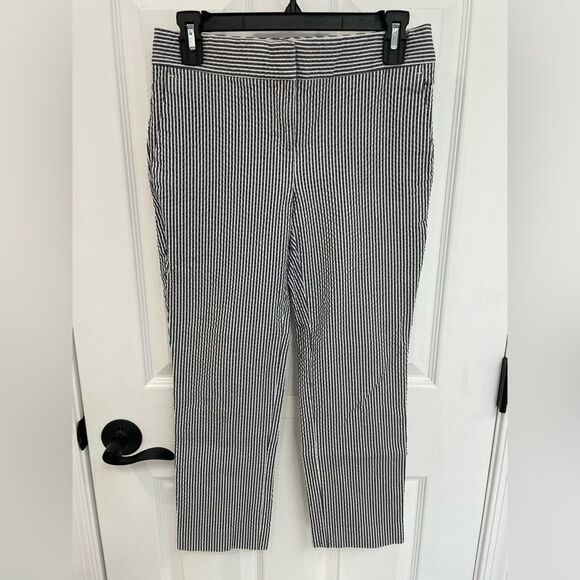 Ann Taylor Petite The Devin Fit Blue Pinstripe Ankle Pants Women’s Size 0P - Picture 1 of 8